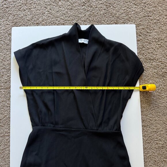 MM Lafleur Asymmetrical V-Neck Sheath Dress Size 12 Black Cocktail Work Office - Picture 4 of 7